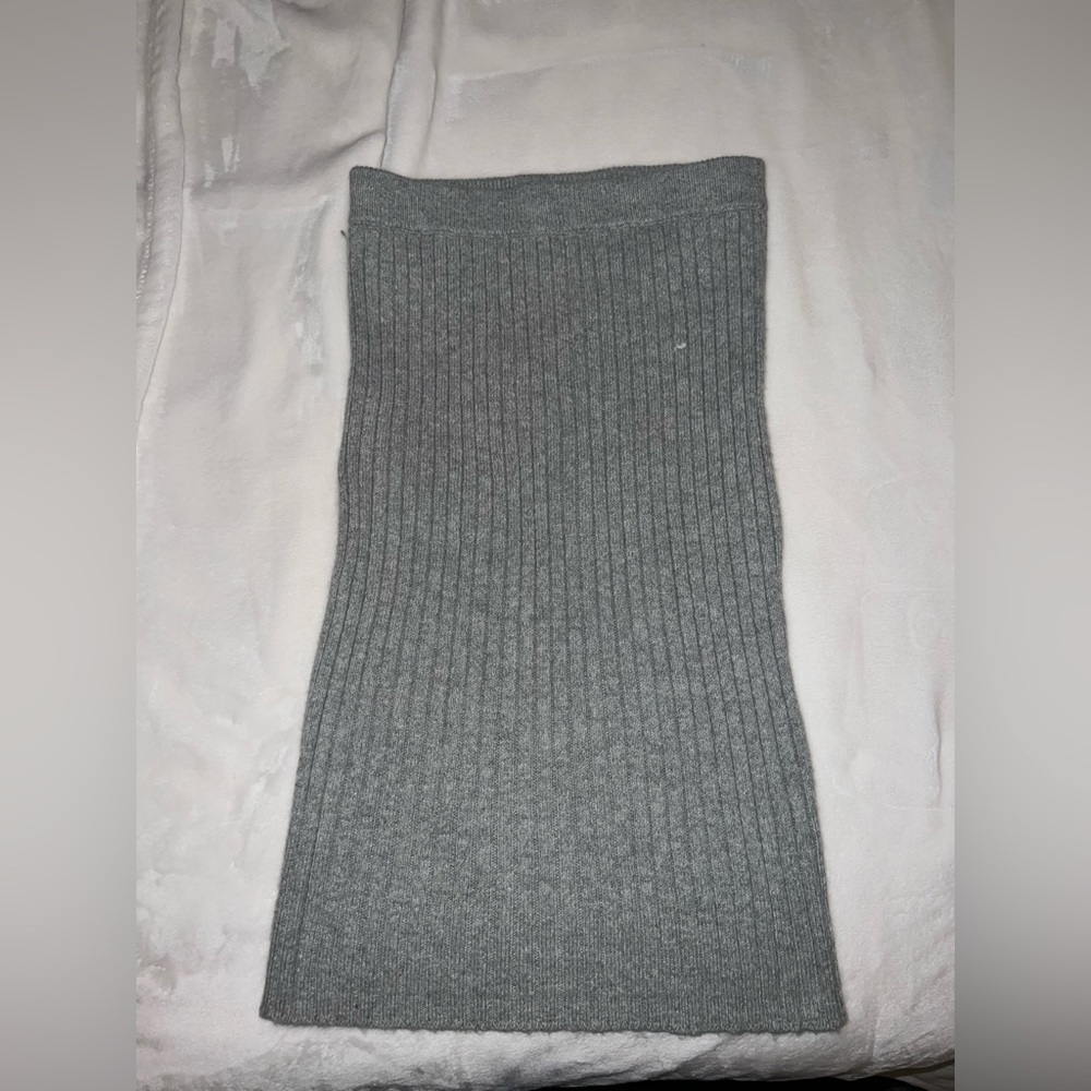 Leith gray knit pencil skirt. Never worn. Size small